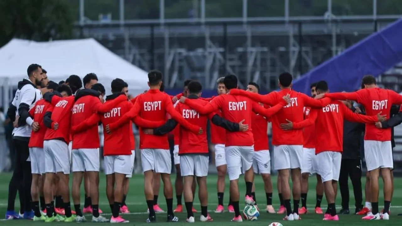 مباراة مصر وأستراليا في كأس العالم: تفاصيل ووقت النقل المباشر